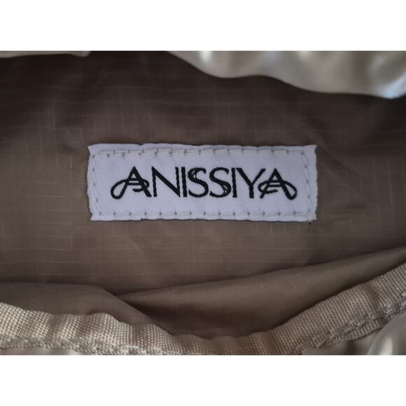 Anissyia Women's Scrunch Mini Bag Satiny Finish Beige - Picture 4 of 4